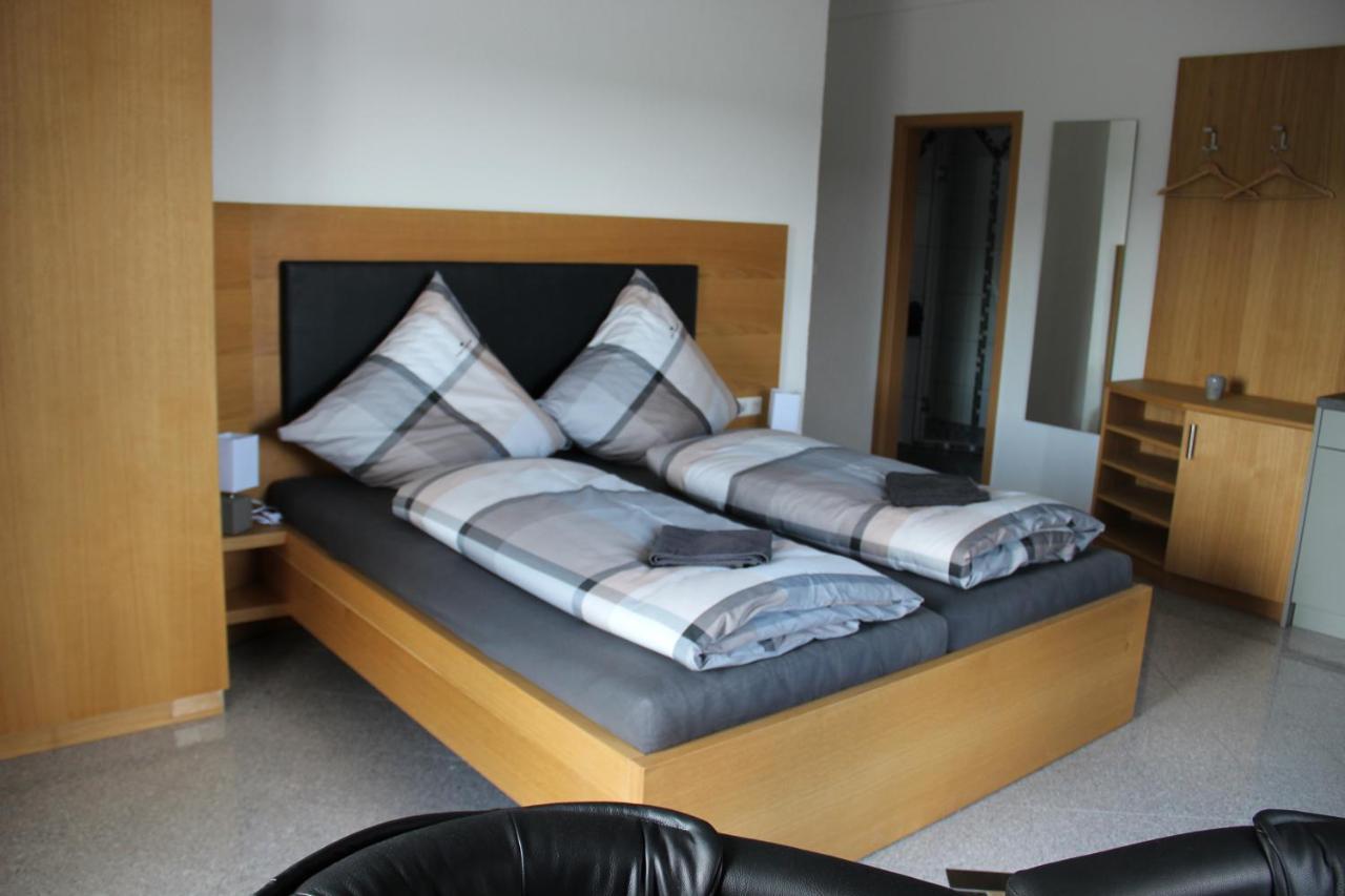 Zum Kreuzritter Aparthotel Wuestenrot Luaran gambar