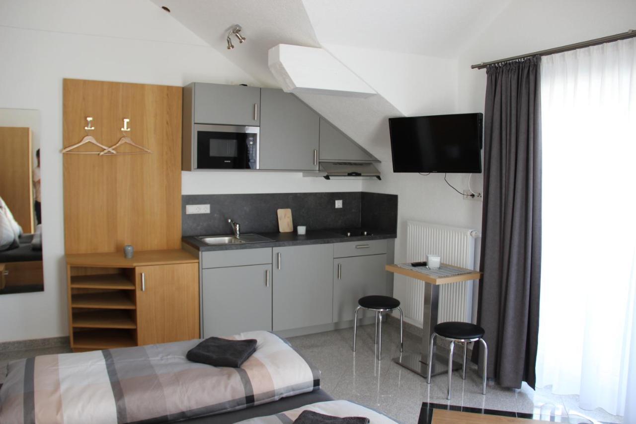 Zum Kreuzritter Aparthotel Wuestenrot Luaran gambar