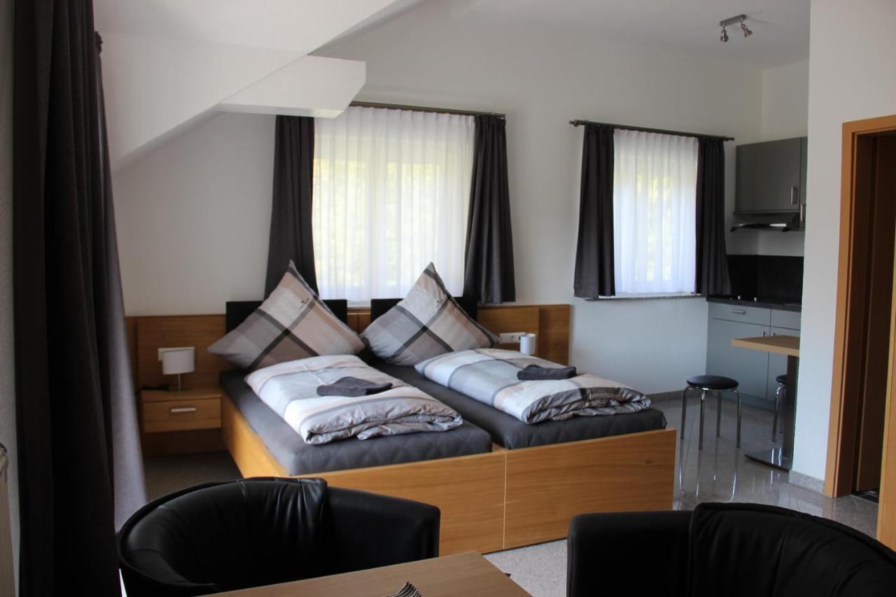 Zum Kreuzritter Aparthotel Wuestenrot Luaran gambar
