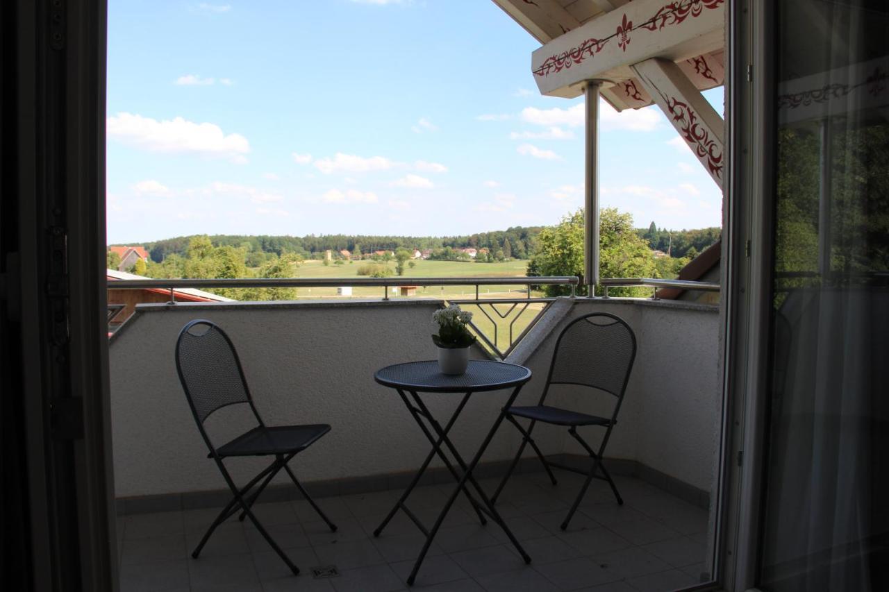 Zum Kreuzritter Aparthotel Wuestenrot Luaran gambar