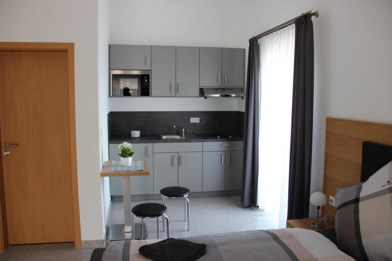 Zum Kreuzritter Aparthotel Wuestenrot Luaran gambar